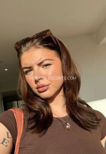 Hobart escorts Emma — 2
