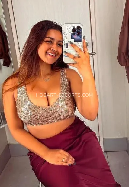 Hobart escorts Amy — 1