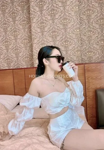 Hobart escorts Natalia — 6