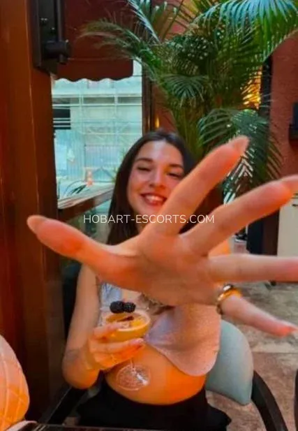 Hobart escorts Valerie — 1