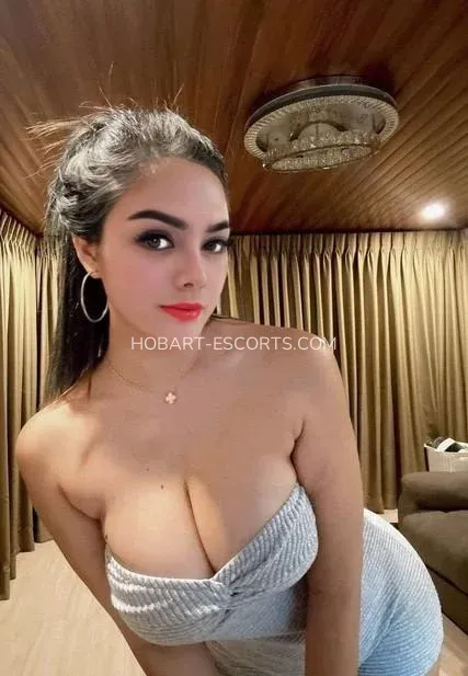 Hobart escorts Eva — 3