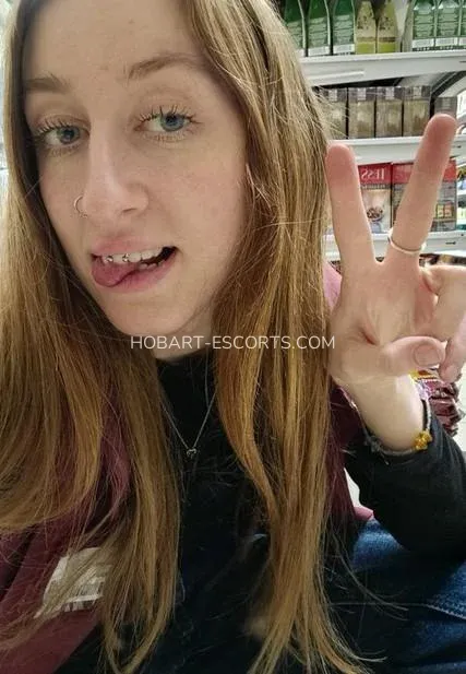 Hobart escorts Elin — 5