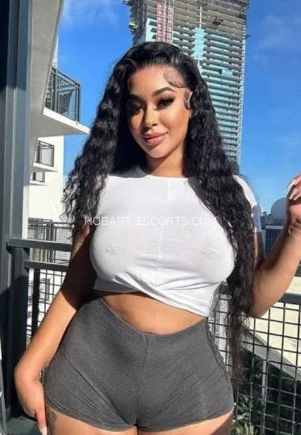 Hobart escorts Carina — 3