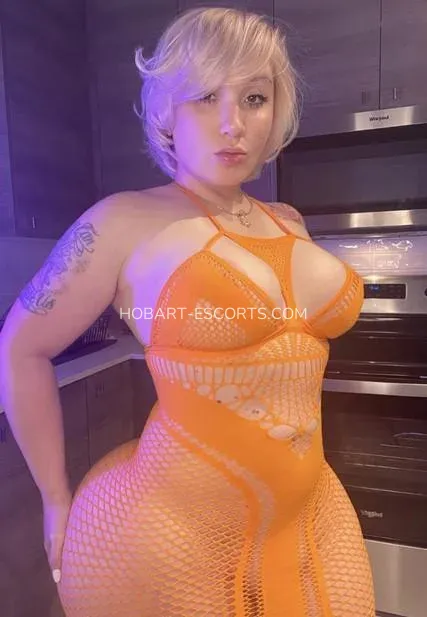 Hobart escorts Inger — 1