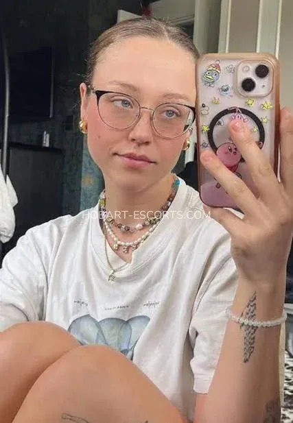 Hobart escorts Lovisa — 3