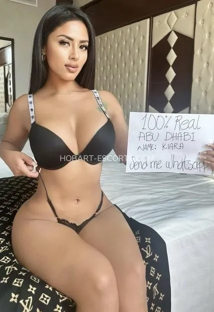 Hobart escorts Gianna