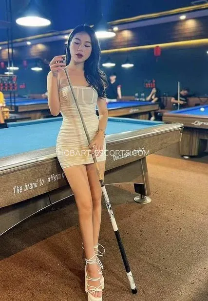 Hobart escorts Johanna — 3