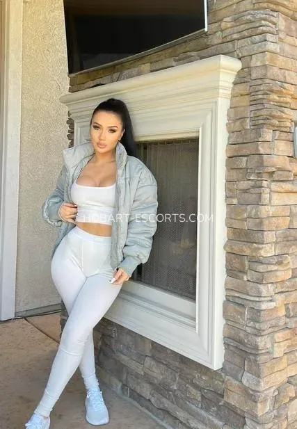 Hobart escorts Makenna — 4