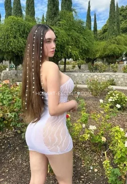 Hobart escorts Daisy — 3