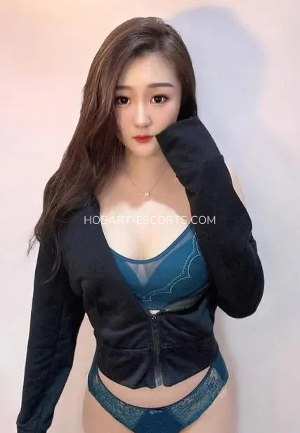 Hobart escorts Lavinia — 4