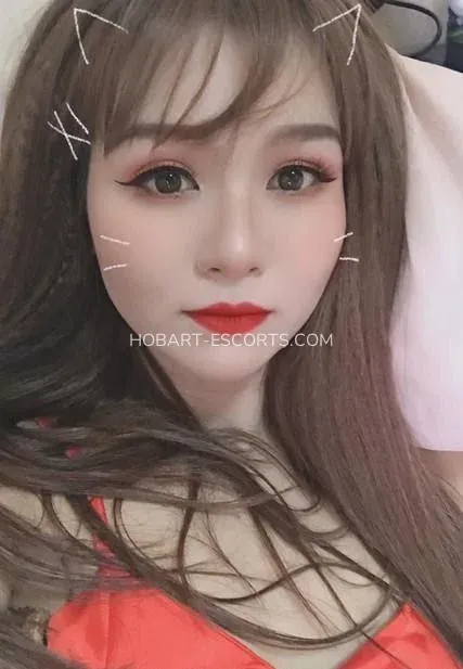 Hobart escorts Aurora — 1