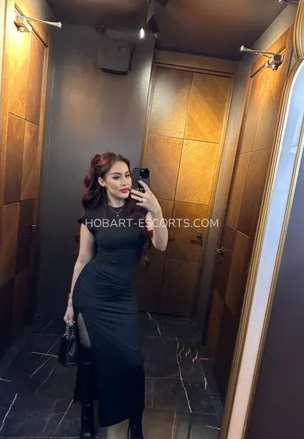 Hobart escorts Makenna — 1