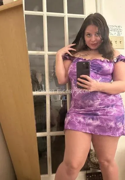 Hobart escorts Frida — 5