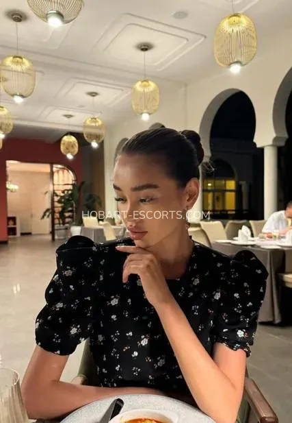 Hobart escorts Annika — 3