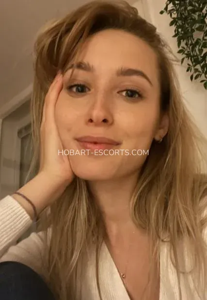 Hobart escorts Frida — 6