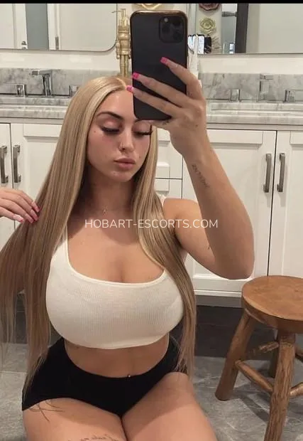 Hobart escorts Makenna — 2