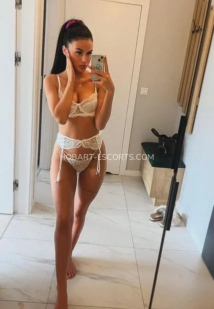 Hobart escorts Stella — 4