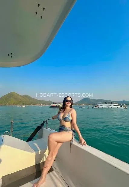 Hobart escorts Constanza — 3