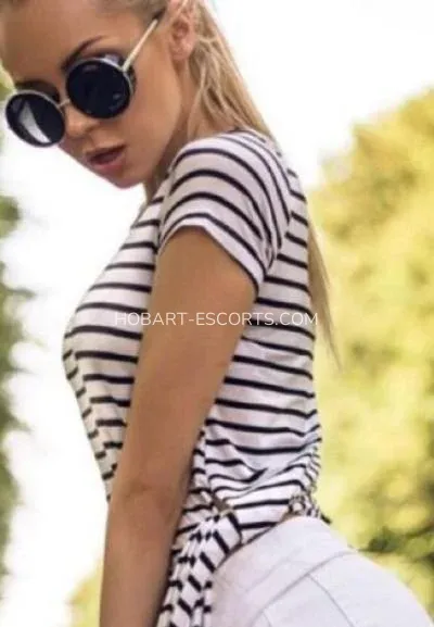 Hobart escorts Annika — 3