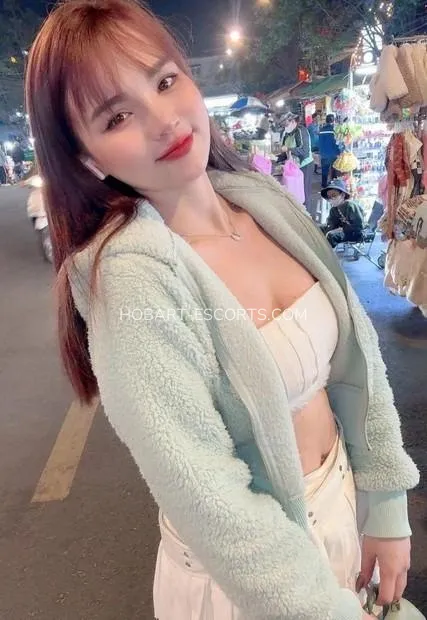 Hobart escorts Violante — 2