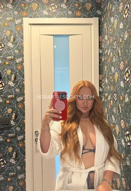 Hobart escorts Chloe — 2