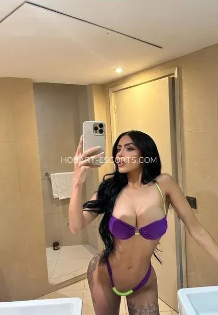 Hobart escorts Keira — 4