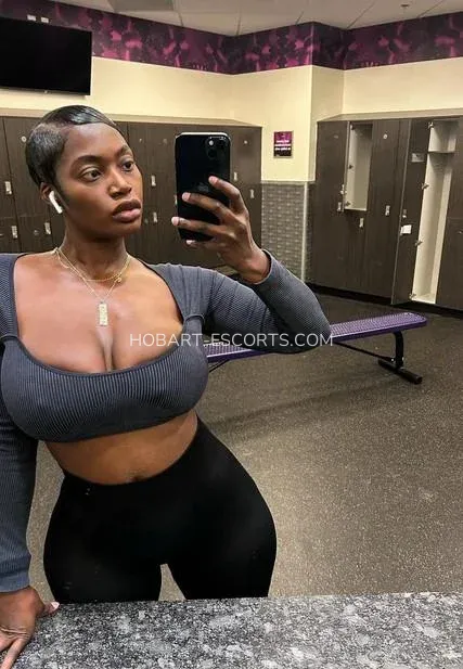 Hobart escorts Yvonne — 9