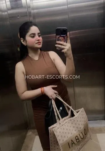 Hobart escorts Summer — 5