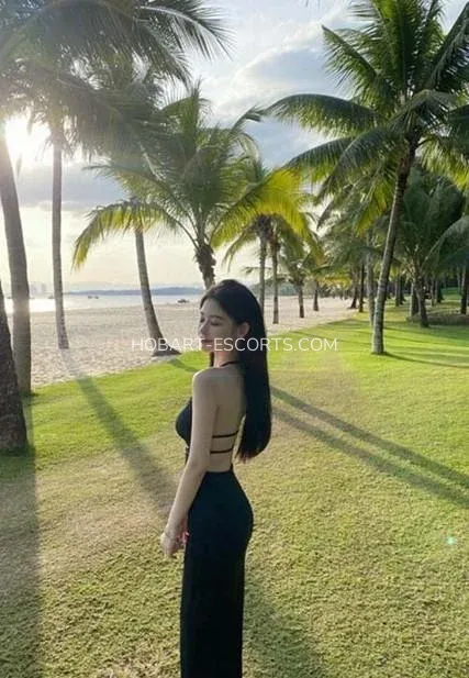 Hobart escorts Erika — 5