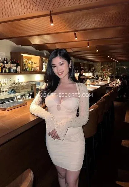 Hobart escorts Nieves — 5