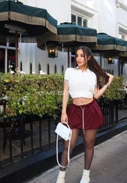 Hobart escorts Kira — 1