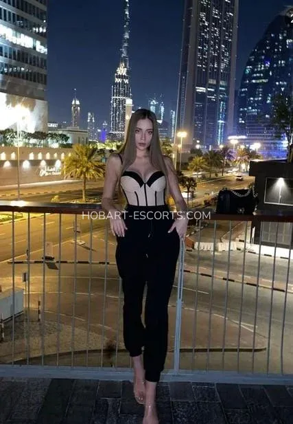Hobart escorts Rylee — 6