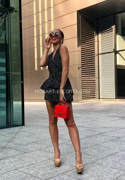 Hobart escorts Agnes — 6