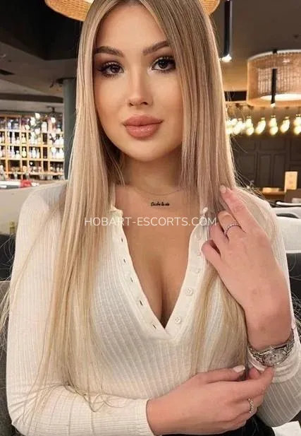 Hobart escorts Makayla — 3