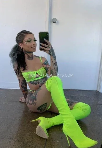 Hobart escorts Sabrina — 7