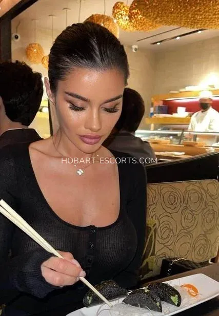 Hobart escorts Isaura — 3