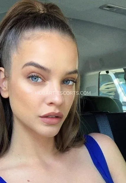 Hobart escorts Mackenzie — 1