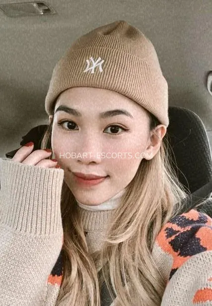 Hobart escorts Maj — 3