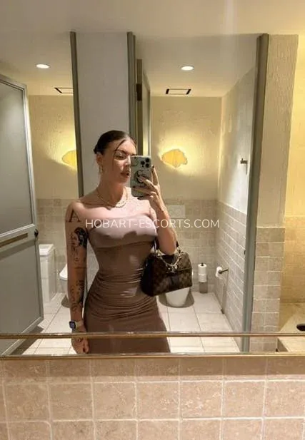 Hobart escorts Emma — 1