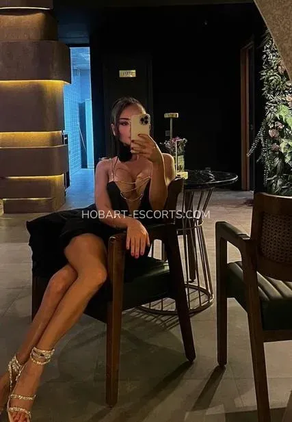 Hobart escorts Elisabeth — 8