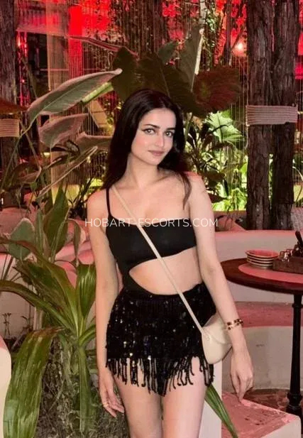 Hobart escorts Agnes — 1