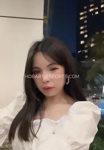 Hobart escorts Agnes — 4