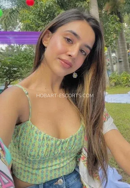 Hobart escorts Maj — 3