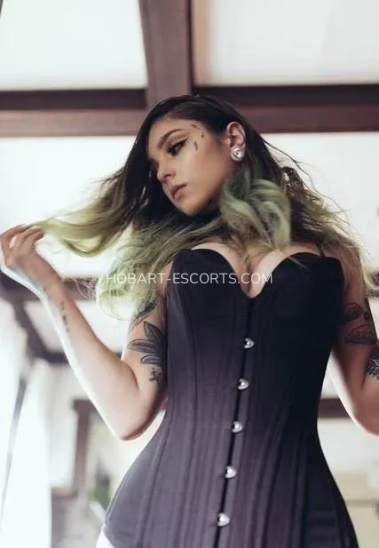 Hobart escorts Sabrina — 4