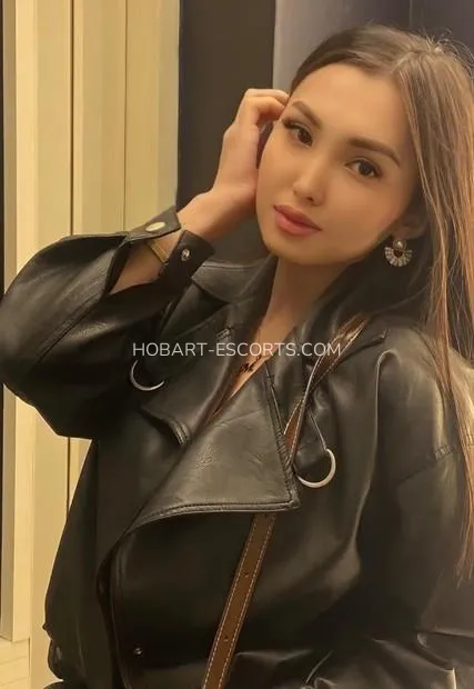 Hobart escorts Emelie