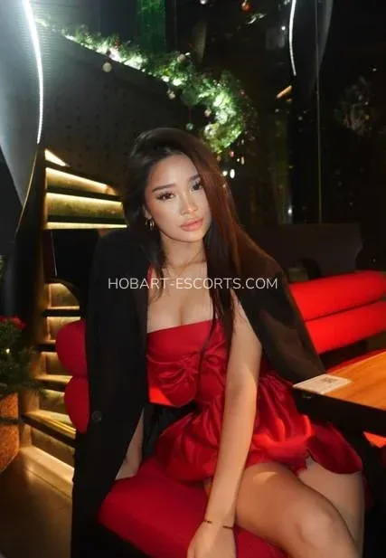 Hobart escorts Lisa — 5