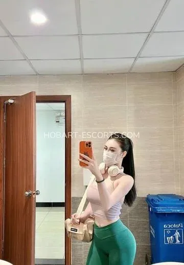 Hobart escorts Emilia — 1