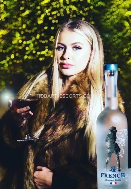 Hobart escorts Alicia — 6