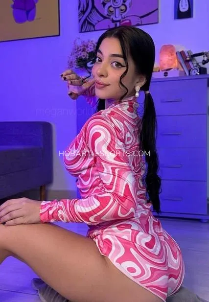 Hobart escorts Caroline — 1