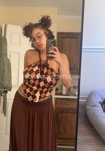 Hobart escorts Ciara — 6